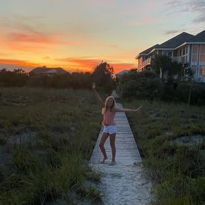 Meet your Posher, Cate